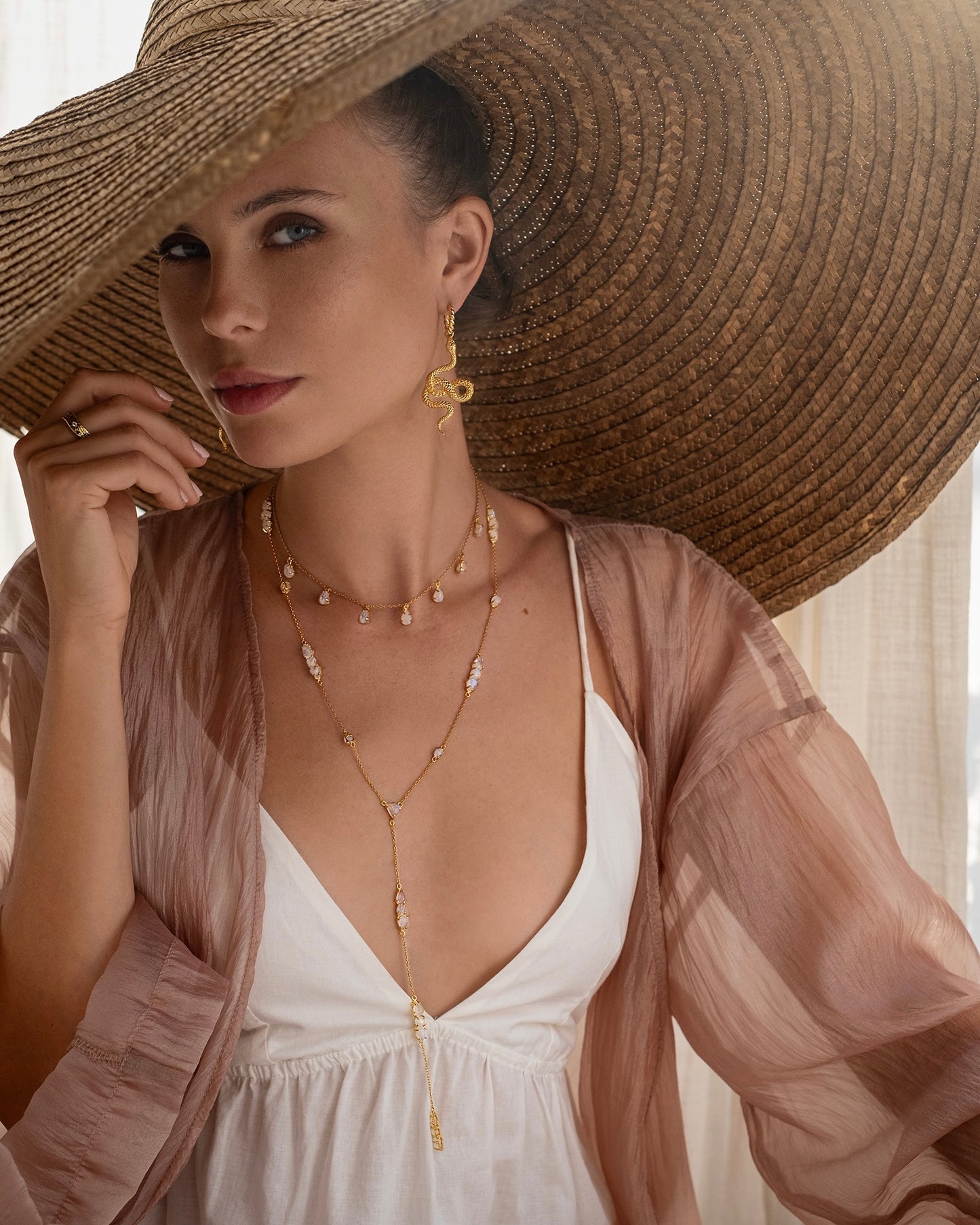 Tie necklace with moonstones