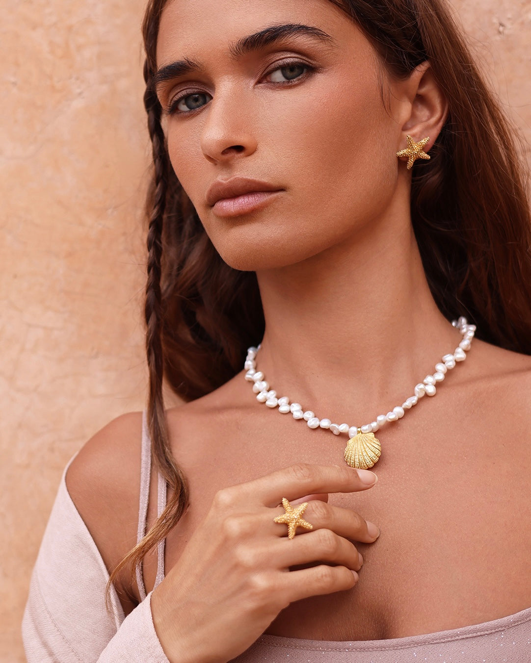 Necklace Pearl with Ocean Shell Gold Plated