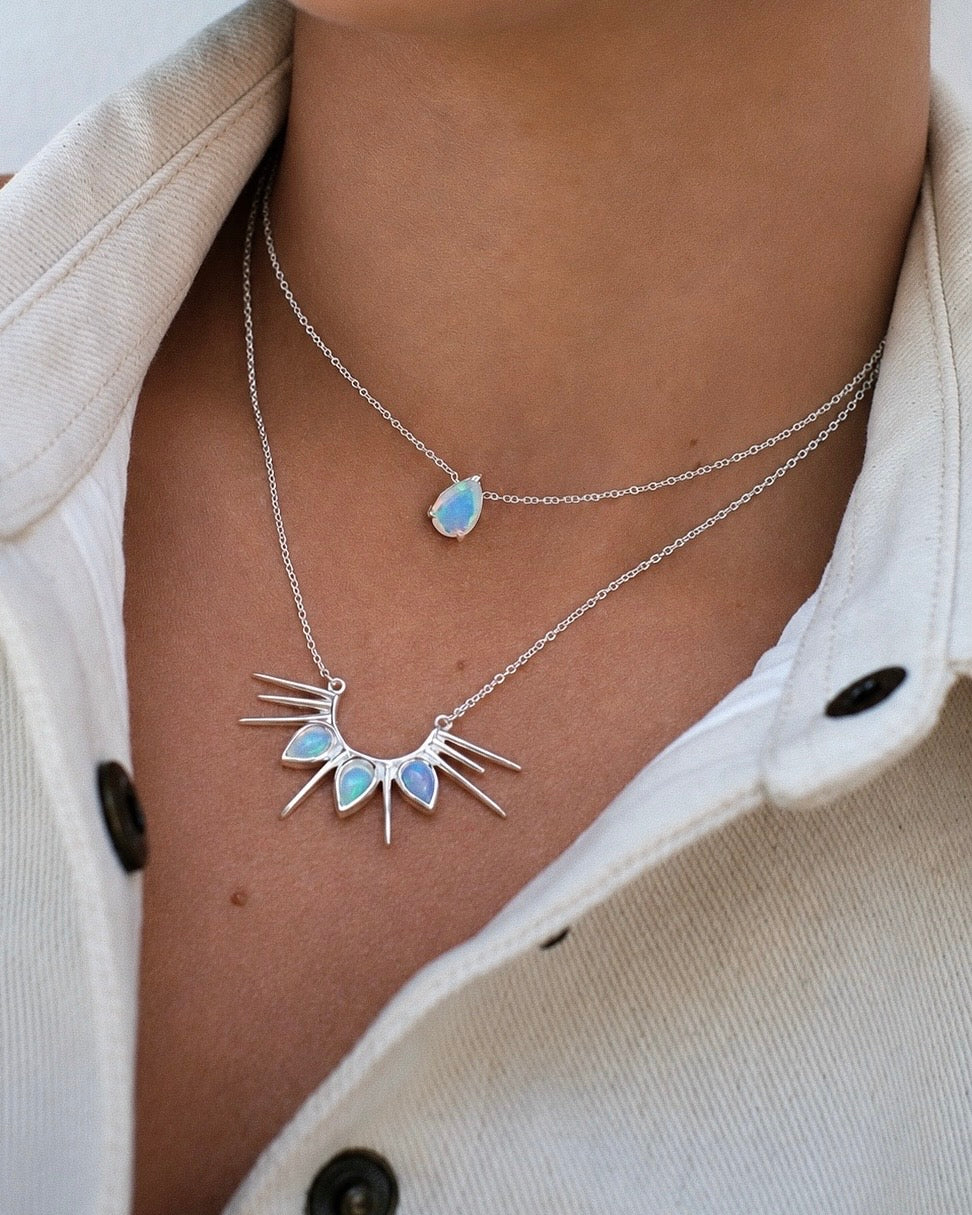 Necklace with opal silver