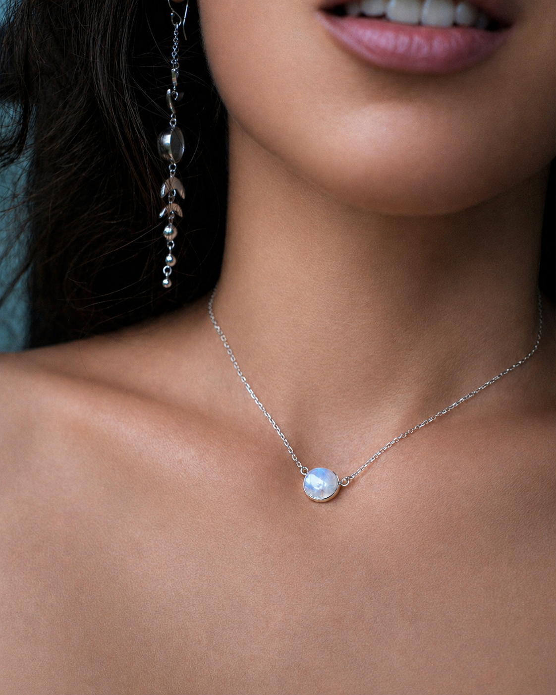 Necklace with Moonstone