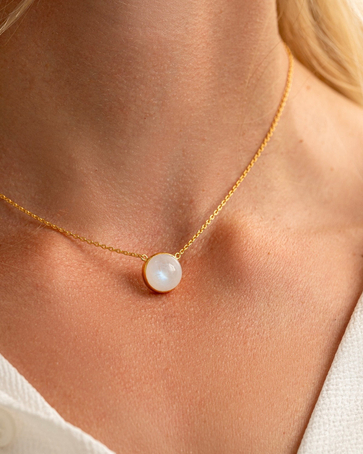 Necklace moonstone gold plated