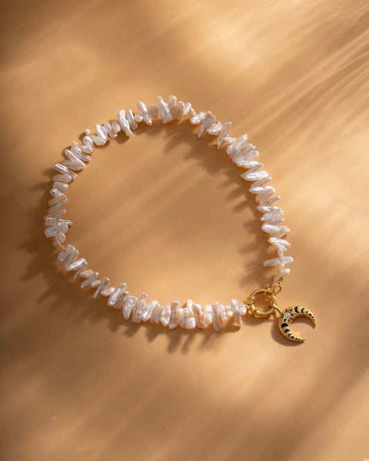 Necklace Pearl with Crescent Moon Phases gold plated