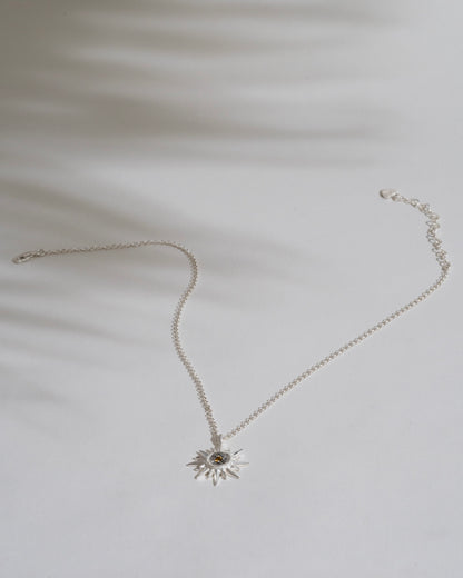 Guiding Star Necklace Silver