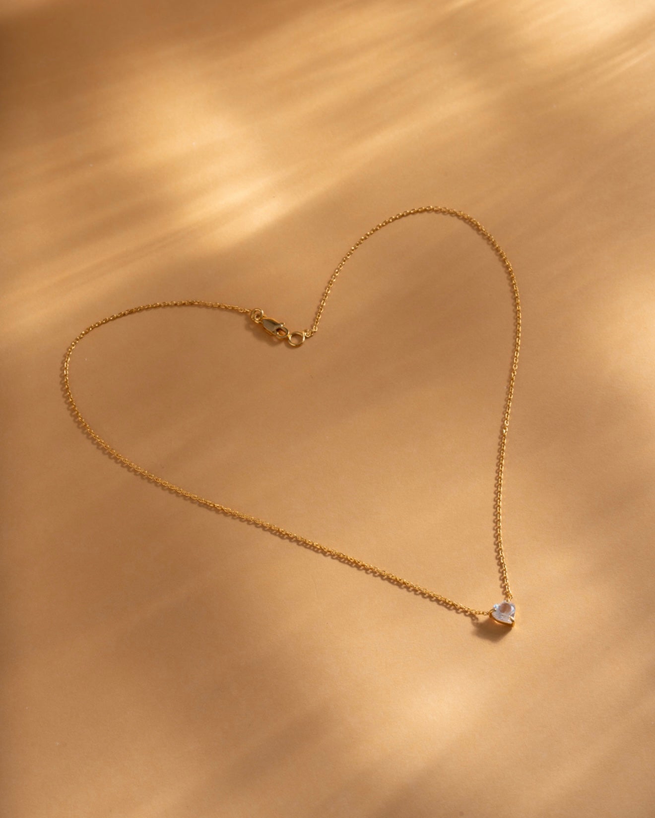 Necklace heart moonstone gold plated