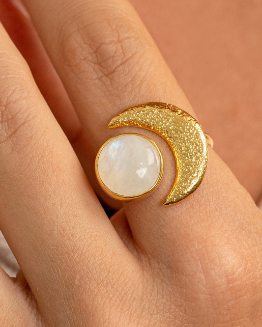 Ring Crescent with Moonstone Gold Plated