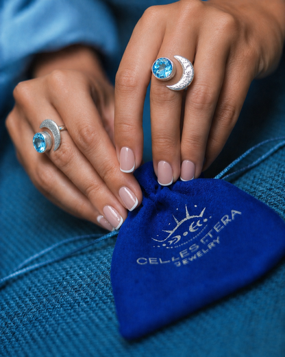 Ring Crescent with Blue Topaz