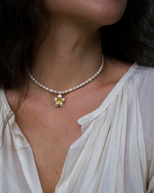 Necklace Pearl with Frangipani