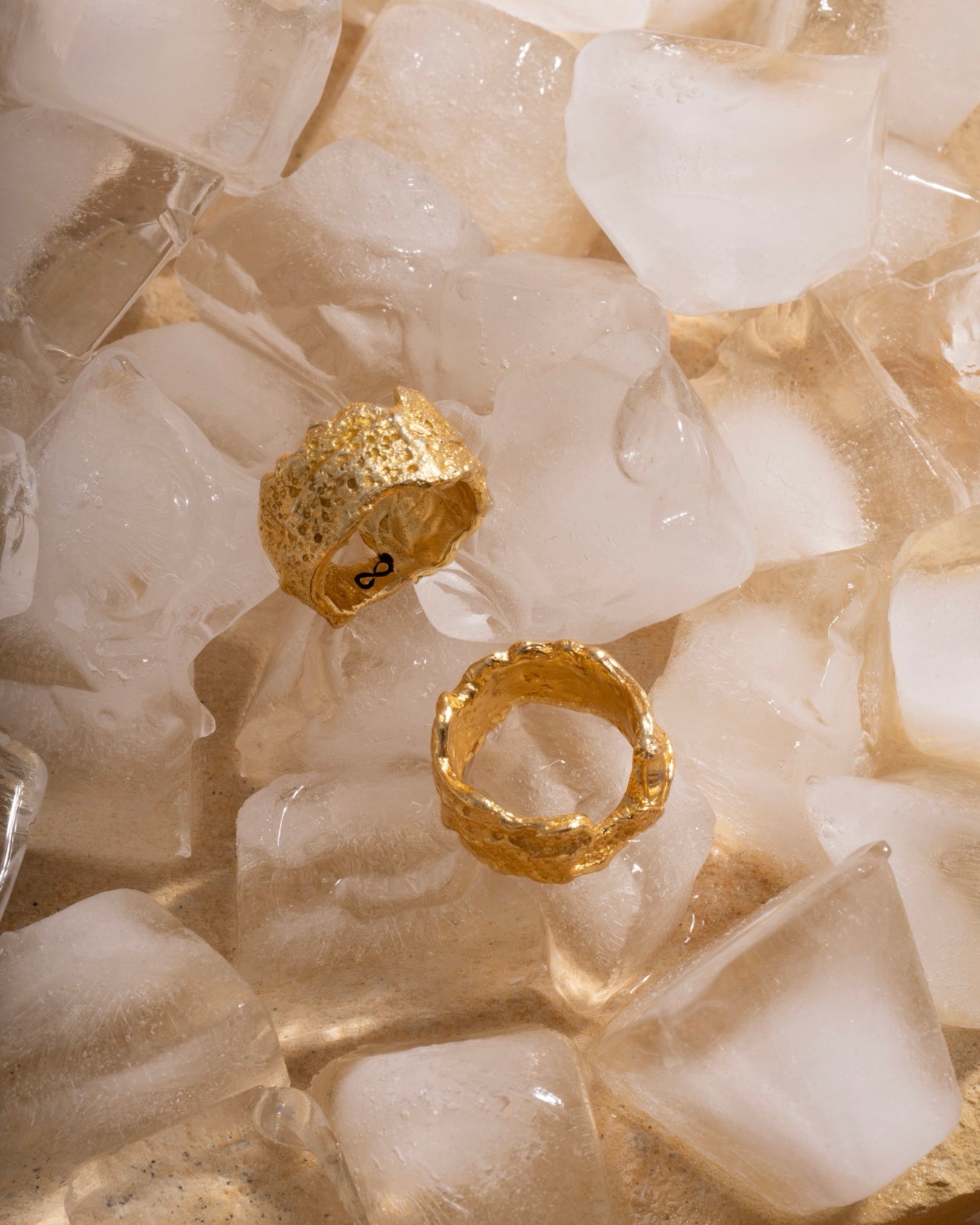 Ring infinite connection gold plated