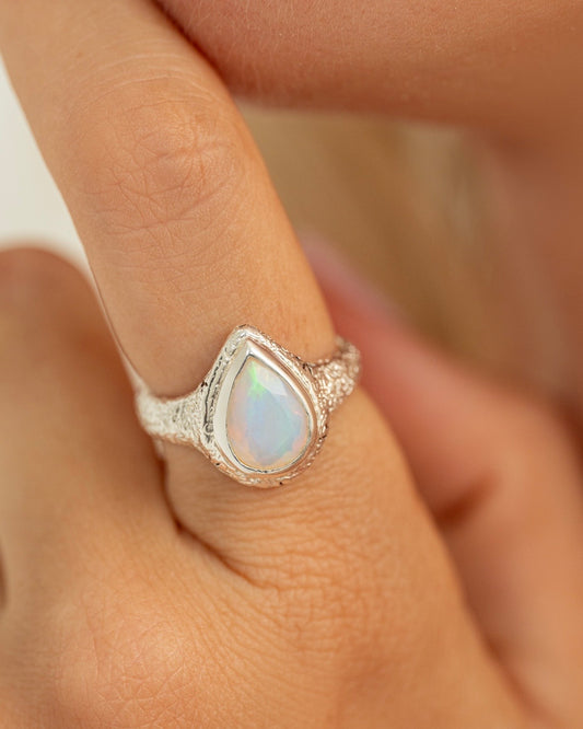 Ring Andromeda with Opal Silver