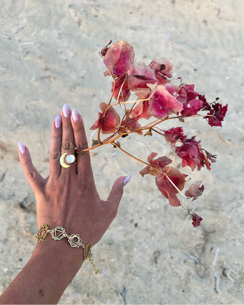 Ring Crescent with Moonstone Gold Plated